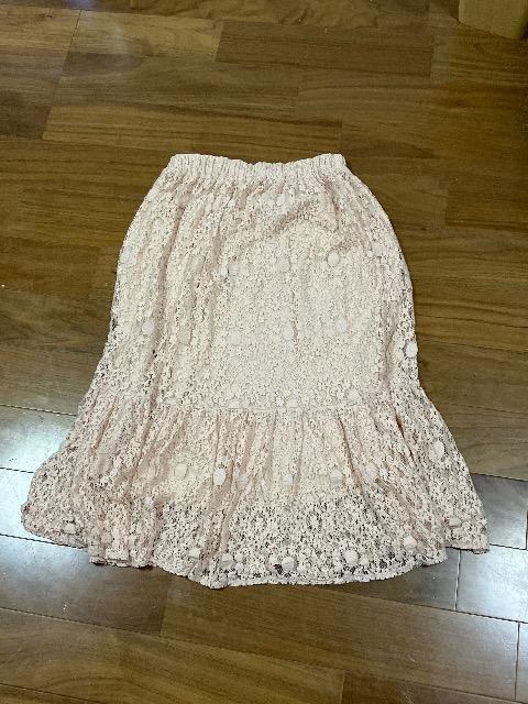 ���i�@earth�@music&ecology �s���N�̃��[�X�X�J�[�g�@�󂠂� 