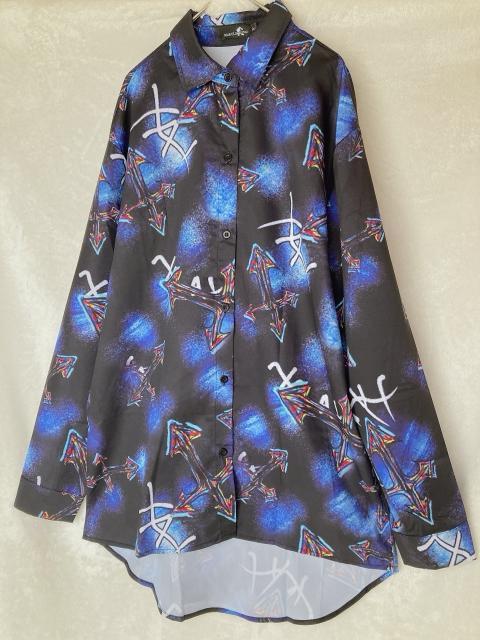 NieR CLOTHING グラフィックデザイン 長袖 ロング シャツ ブラウス N2m < 女性ファッション  NieR CLOTHING グラフィックデザイン 長袖 ロング シャツ ブラウス N2m < 女性ファッションの