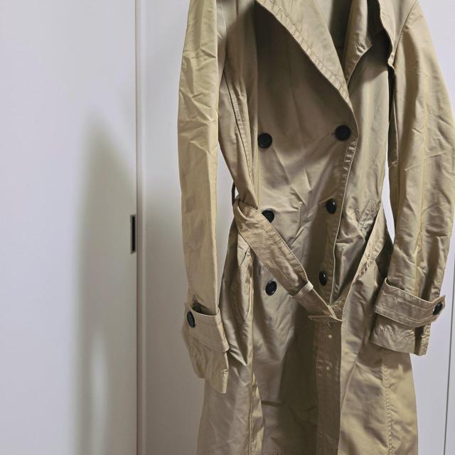 iCB 美品 ナイロン トレンチコート ベージュ ベルト付 < ブランド iCB 美品 ナイロン トレンチコート ベージュ ベルト付 < ブランドの