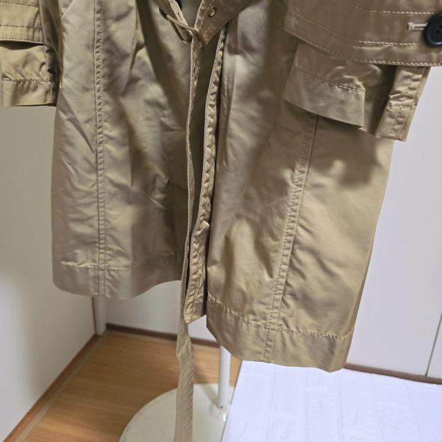 iCB 美品 ナイロン トレンチコート ベージュ ベルト付 < ブランド iCB 美品 ナイロン トレンチコート ベージュ ベルト付 < ブランドの