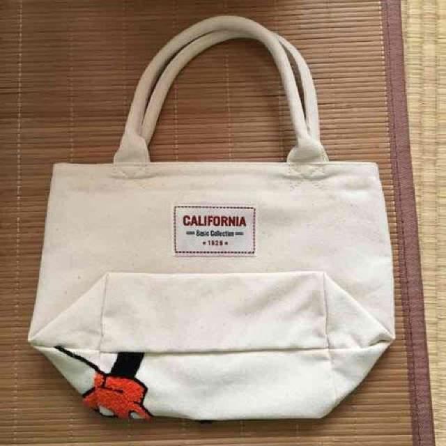 ディズニー・ミッキーマウス柄サガラ刺繍トートバッグ。ホワイト < アニメ/コミック/キャラクター ディズニー・ミッキーマウス柄サガラ刺繍トートバッグ。ホワイト < アニメ/コミック/キャラクターの