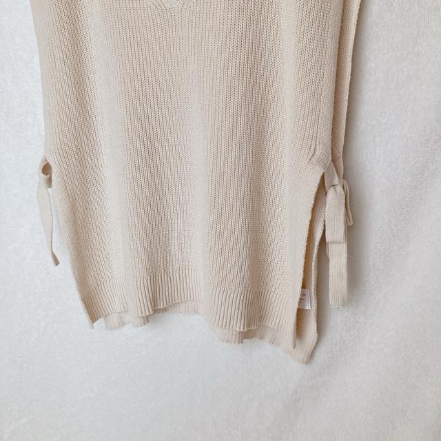 体型カバー ライトベージュ Vネック ニットベスト サイドリボン付 ポンチョ L N2m < ブランド  体型カバー ライトベージュ Vネック ニットベスト サイドリボン付 ポンチョ L N2m < ブランドの