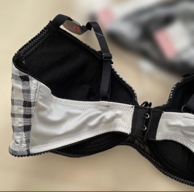 [Vi] D75 `FbNuW[V[cZbg  t@bV 