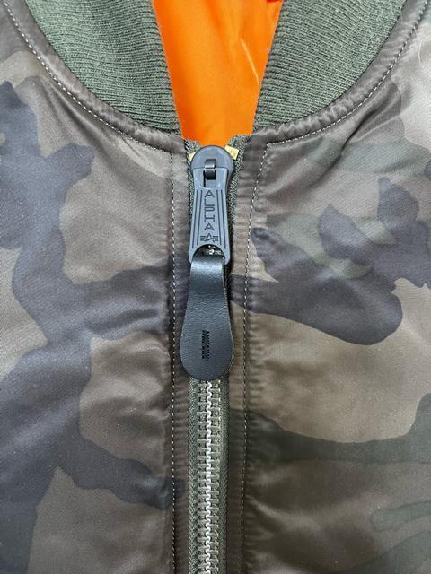 ALPHA INDUSTRIES �A���t�@�C���_�X�g���[�Y �J���� MA-1 �t���C�g�W���P�b�g �i�C�����W���P�b�g ���� �J�[�L �� �u�����h�� 