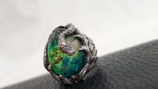 正規美 絶版 ガロア 禁断の果実 スネーク リング 11号 緑系 SV蛇 リフレクション石 アップル 指輪 1点物完全ハンドメイド < 男性アクセサリー/時計  正規美 絶版 ガロア 禁断の果実 スネーク リング 11号 緑系 SV蛇 リフレクション石 アップル 指輪 1点物完全ハンドメイド < 男性アクセサリー/時計の