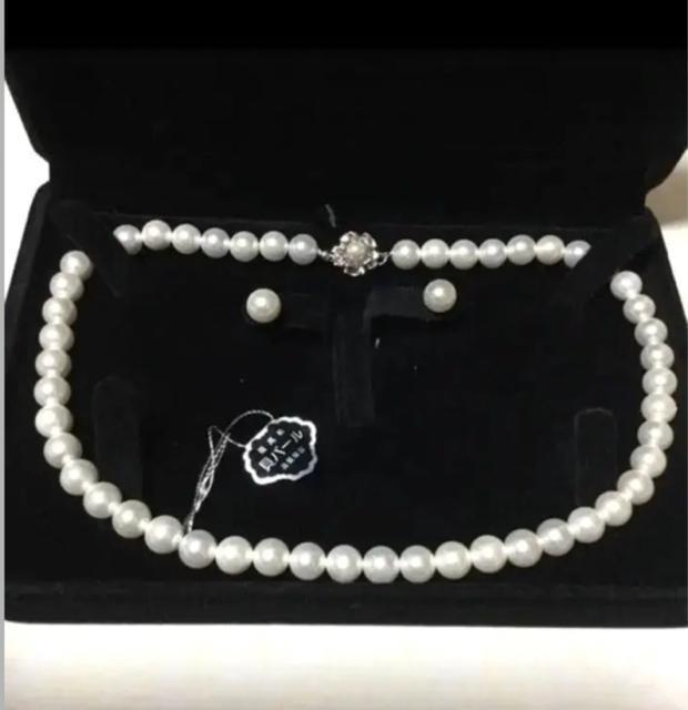 最高級本貝パール ネックレス ピアスセット /イヤリングに変更も可能ですケース付 < 女性アクセサリー/時計 最高級本貝パール ネックレス ピアスセット /イヤリングに変更も可能ですケース付 < 女性アクセサリー/時計の