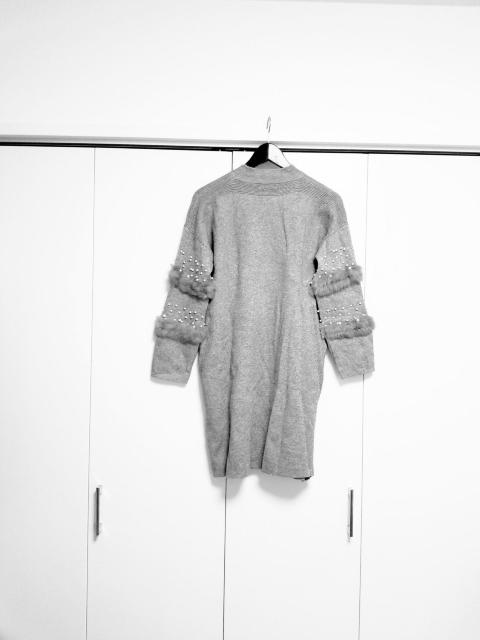 T'S COLLECTION 袖ファー&パール グレー ニット ワンピース M〜L < 女性ファッション  T'S COLLECTION 袖ファー&パール グレー ニット ワンピース M〜L < 女性ファッションの