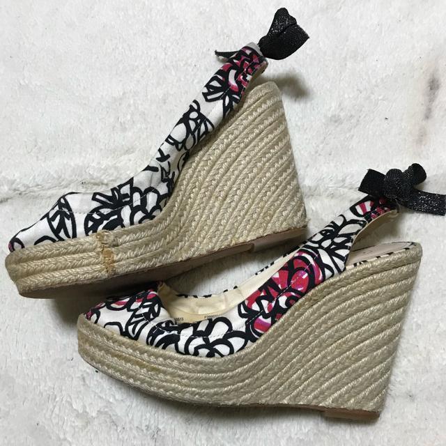 正規品 コーチ ポピー フラワープリントパンプス 5.5B 約22.5cm < ブランド  正規品 コーチ ポピー フラワープリントパンプス 5.5B 約22.5cm < ブランドの