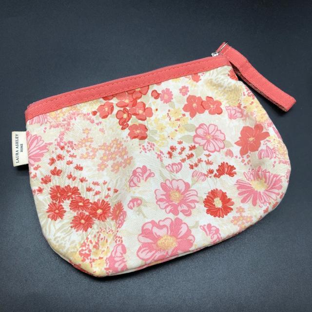  LAURA ASHLEY [AVC |[`   uh 