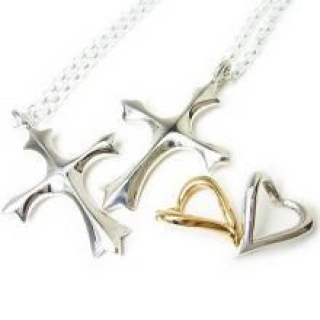 《New》愛*LOVE<プラチナ>ハート&クロス★ペアネックレス*セット(シルバーxPゴールド) < 女性アクセサリー/時計  《New》愛*LOVE<プラチナ>ハート&クロス★ペアネックレス*セット(シルバーxPゴールド) < 女性アクセサリー/時計の