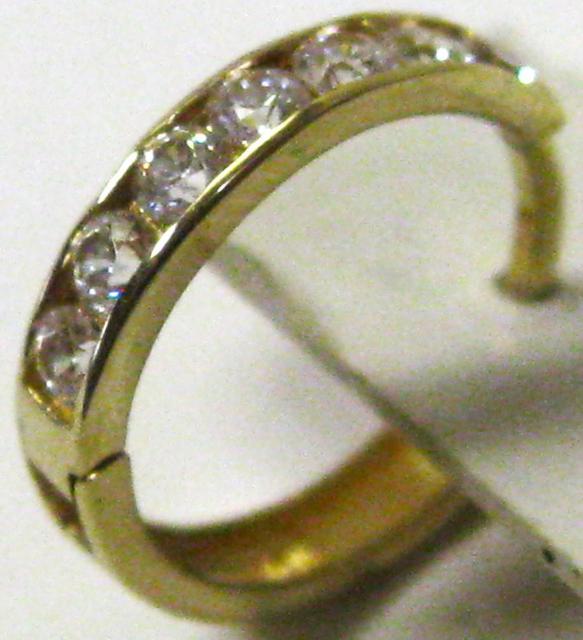 極美品10K 10金イエローゴールド 片ピアス スナップ ピアス ジルコン7ヶ入 < 女性アクセサリー/時計  極美品10K 10金イエローゴールド 片ピアス スナップ ピアス ジルコン7ヶ入 < 女性アクセサリー/時計の