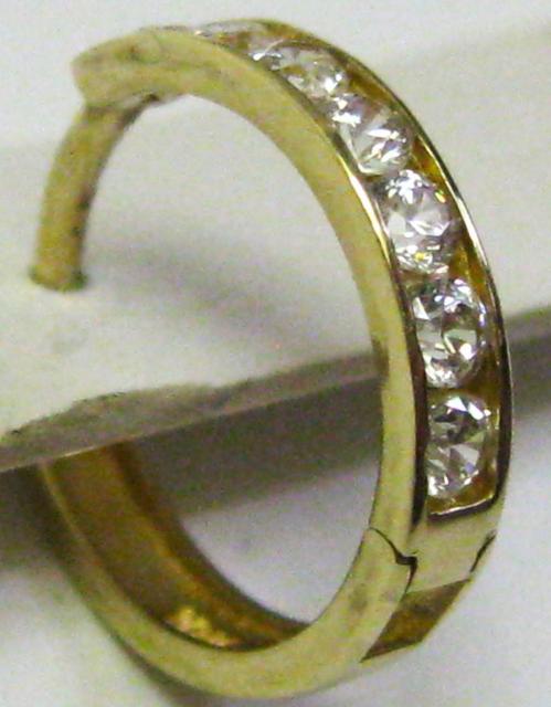 極美品10K 10金イエローゴールド 片ピアス スナップ ピアス ジルコン7ヶ入 < 女性アクセサリー/時計  極美品10K 10金イエローゴールド 片ピアス スナップ ピアス ジルコン7ヶ入 < 女性アクセサリー/時計の