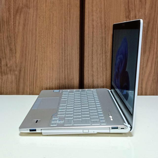 FUJITSU LIFEBOOK Corei5 20GB SSD512GB tHD WebJ DVD Office  PC{/Ӌ@ 