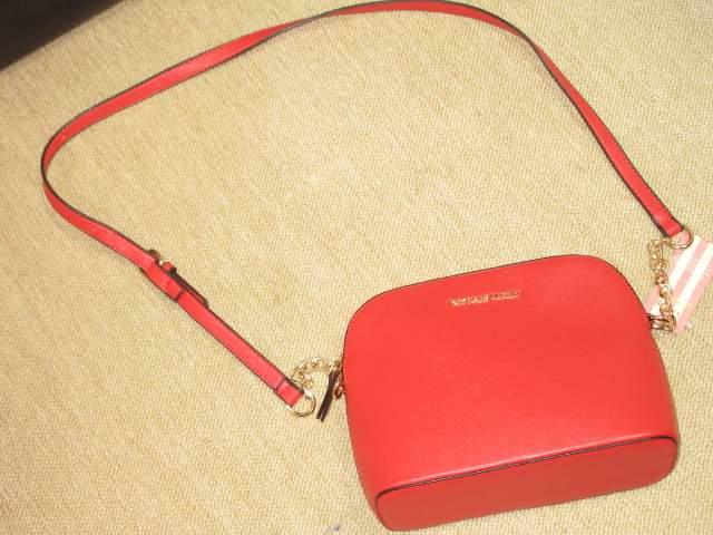 未使用タグ付☆レザー調*ショルダーバッグ(レッド系) < ブランド  未使用タグ付☆レザー調*ショルダーバッグ(レッド系)  < ブランドの