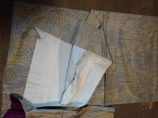 USED、大島紬の着物、ライトカーキに柄 < 女性ファッション  USED、大島紬の着物、ライトカーキに柄 < 女性ファッションの
