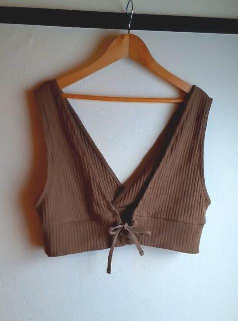 未使用保管のみ◆GU ジーユー◆ブラウン Vネック クロップド丈 ベスト M < ブランド  未使用保管のみ◆GU ジーユー◆ブラウン Vネック クロップド丈 ベスト M  < ブランドの