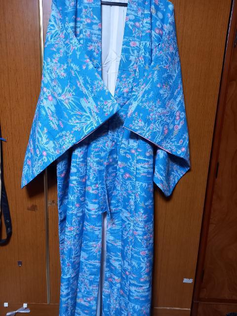 ∞ ブルーの着物 < 女性ファッション  ∞ ブルーの着物  < 女性ファッションの