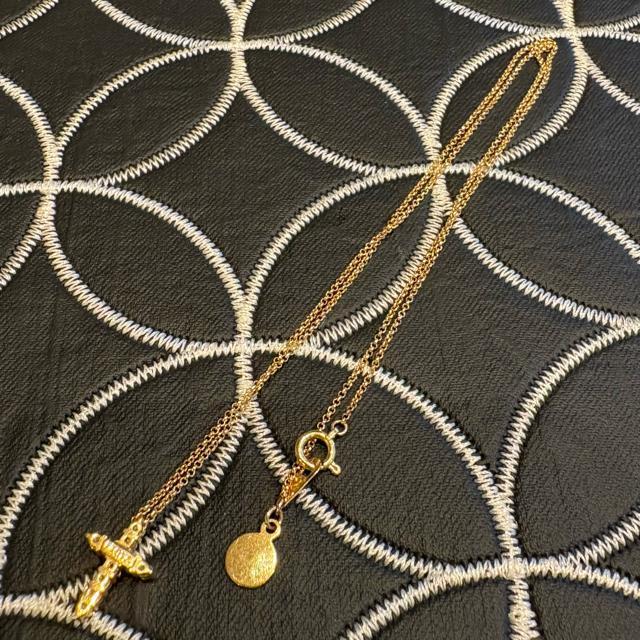 美品◆K18◆JUSTIN DAVIS◆SMALL CROSS NECKLACE◆40cm◆定価24,2000円◆GNJ001 < ブランド  美品◆K18◆JUSTIN DAVIS◆SMALL CROSS NECKLACE◆40cm◆定価24,2000円◆GNJ001 < ブランドの