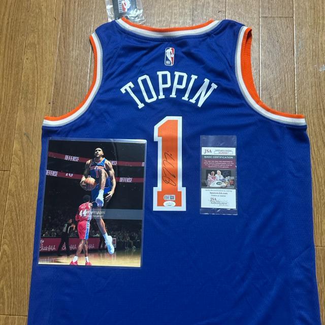 NBAニューヨーク・ニックスのサイン入りユニホーム(L) < レジャー/スポーツ NBAニューヨーク・ニックスのサイン入りユニホーム(L) < レジャー/スポーツの