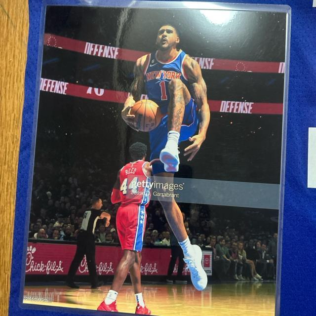 NBAニューヨーク・ニックスのサイン入りユニホーム(L) < レジャー/スポーツ NBAニューヨーク・ニックスのサイン入りユニホーム(L) < レジャー/スポーツの