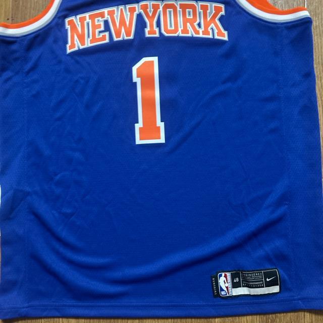 NBAニューヨーク・ニックスのサイン入りユニホーム(L) < レジャー/スポーツ NBAニューヨーク・ニックスのサイン入りユニホーム(L) < レジャー/スポーツの
