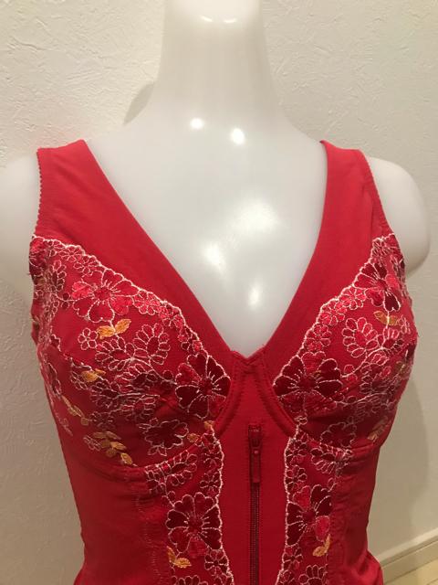 補正ボディシェィバー美品 < 女性ファッション 補正ボディシェィバー美品 < 女性ファッションの