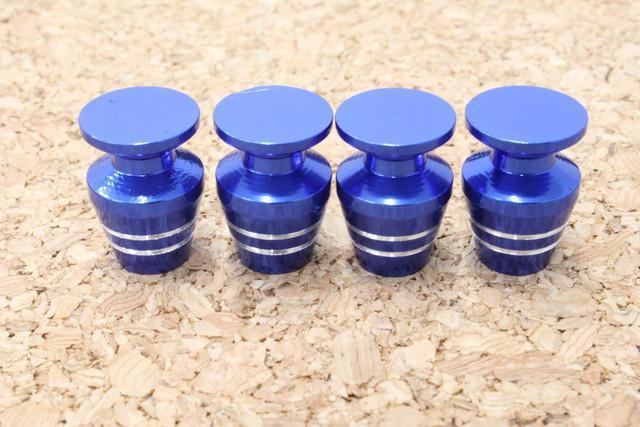 汎用エアバルブキャップ ボトル型 ホイール < 自動車/バイク 汎用エアバルブキャップ ボトル型 ホイール < 自動車/バイク