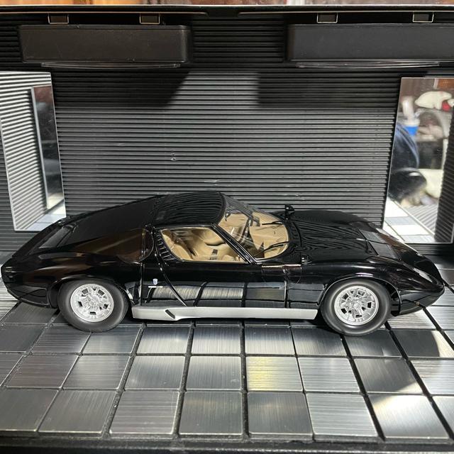 絶版未展示品 京商1/18 ランボルギーニ ミウラP400 Black < ホビー  絶版未展示品 京商1/18 ランボルギーニ ミウラP400 Black < ホビーの