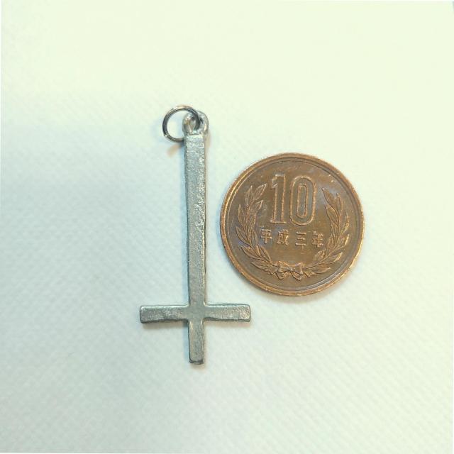 AzureGreen: Inverted Cross Pendant 逆十字 < 男性アクセサリー/時計  AzureGreen: Inverted Cross Pendant 逆十字 < 男性アクセサリー/時計の