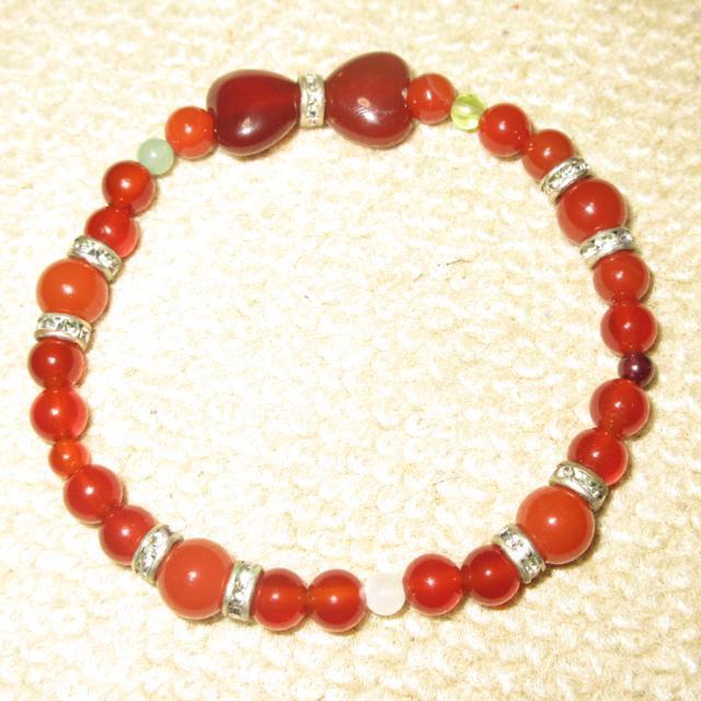 未使用☆パワーストーン*リボンモチーフ*ブレスレット(赤瑪瑙) < 女性アクセサリー/時計  未使用☆パワーストーン*リボンモチーフ*ブレスレット(赤瑪瑙) < 女性アクセサリー/時計の