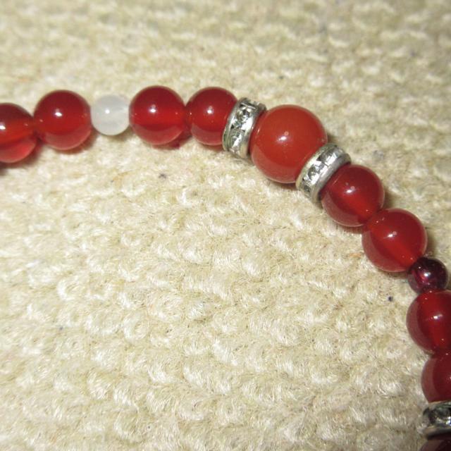 未使用☆パワーストーン*リボンモチーフ*ブレスレット(赤瑪瑙) < 女性アクセサリー/時計  未使用☆パワーストーン*リボンモチーフ*ブレスレット(赤瑪瑙) < 女性アクセサリー/時計の