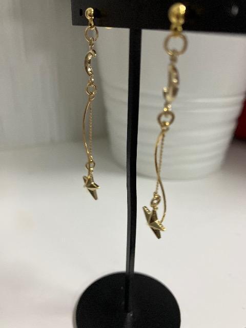 ハンドメイド 月のつなぎパーツと星のチャームを使用したピアス < 女性ファッション  ハンドメイド 月のつなぎパーツと星のチャームを使用したピアス < 女性ファッションの