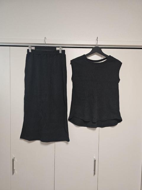 COLONY2139 セットアップ 黒 F ノースリーブ 膝丈スカート < 女性ファッション COLONY2139 セットアップ 黒 F ノースリーブ 膝丈スカート < 女性ファッションの