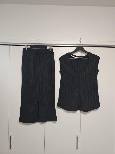 COLONY2139 セットアップ 黒 F ノースリーブ 膝丈スカート < 女性ファッション COLONY2139 セットアップ 黒 F ノースリーブ 膝丈スカート < 女性ファッションの