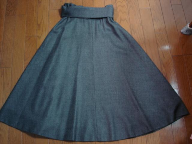 ★ストロベリーフィールズ ウエストデザインウールスカート★着用1・2度!超激安! < ブランド ★ストロベリーフィールズ ウエストデザインウールスカート★着用1・2度!超激安! < ブランドの