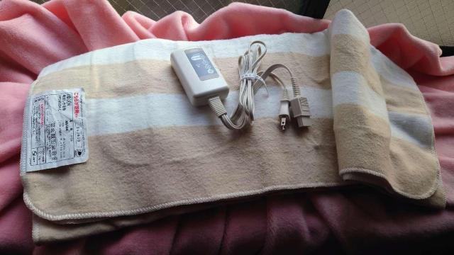 温活ほかほか体や布団を直接温める☆広電電気敷毛布☆約130×80cm☆丸洗いok*ダニ退治*頭寒足熱配線*温度調節可能*省エネ設計 < 家電/AV 温活ほかほか体や布団を直接温める☆広電電気敷毛布☆約130×80cm☆丸洗いok*ダニ退治*頭寒足熱配線*温度調節可能*省エネ設計 < 家電/AVの