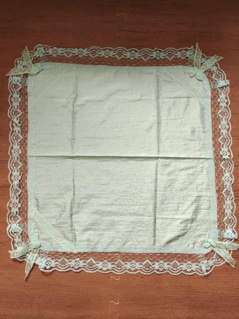 新品未使用☆サテン調マルチクロス★レース&リボン☆グリーン系★ < インテリア/ライフ 新品未使用☆サテン調マルチクロス★レース&リボン☆グリーン系★ < インテリア/ライフの