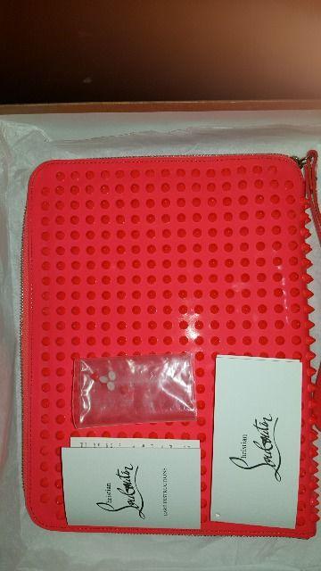 クリスチャンルブタンクラッチバッグ美品!スタッズ 本物国内正規品 < ブランド  クリスチャンルブタンクラッチバッグ美品!スタッズ 本物国内正規品  < ブランドの