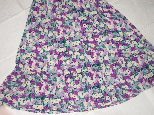 未使用☆華やか花柄模様ワンピース*半袖(パープル系) < 女性ファッション  未使用☆華やか花柄模様ワンピース*半袖(パープル系) < 女性ファッションの