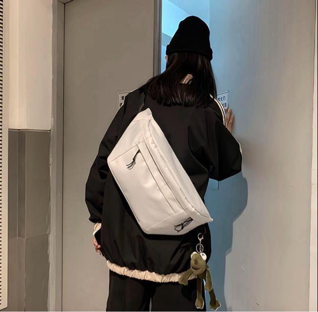 ボディバッグ ウエストポーチ 男女兼用 ホワイト 白 韓国 通学通勤 旅行 < 男性ファッション  ボディバッグ ウエストポーチ 男女兼用 ホワイト 白 韓国 通学通勤 旅行 < 男性ファッションの