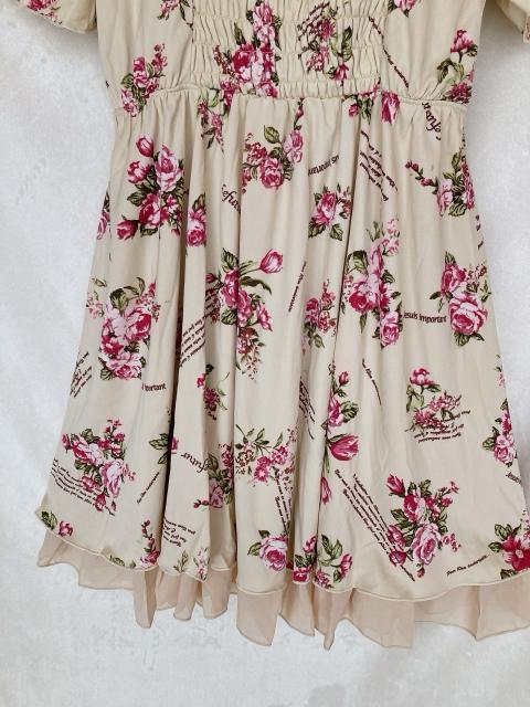 axes femme アクシーズ 薔薇柄 花柄 半袖 ワンピース M クラシカル N2m < ブランド  axes femme アクシーズ 薔薇柄 花柄 半袖 ワンピース M クラシカル N2m < ブランドの