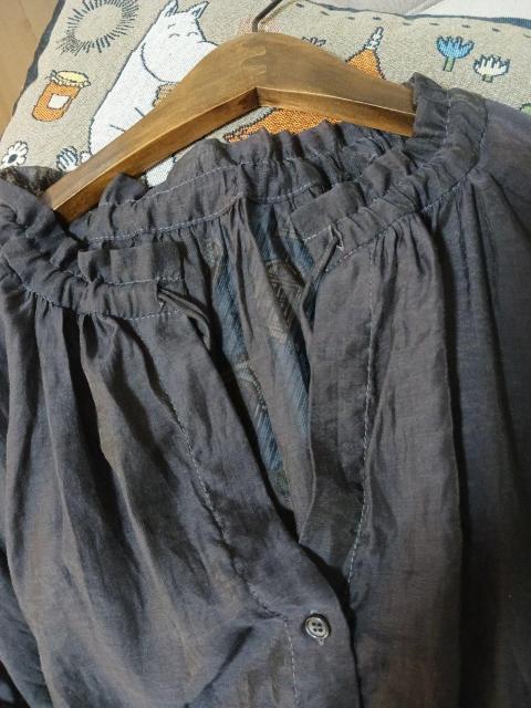 qo'ut/�u���E�X���V�A�[�Ń��C�g�ȃX�~�N�������O�u���E�X��