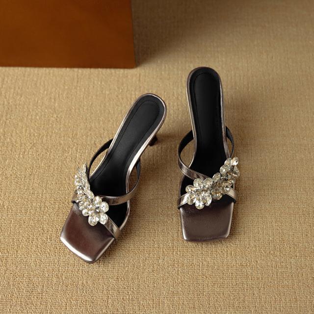 金属調ハラコレザーフロントキラキラビジュー付きサンダルスリッパ全2色 < 女性ファッション  金属調ハラコレザーフロントキラキラビジュー付きサンダルスリッパ全2色 < 女性ファッションの