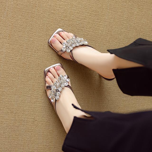 金属調ハラコレザーフロントキラキラビジュー付きサンダルスリッパ全2色 < 女性ファッション  金属調ハラコレザーフロントキラキラビジュー付きサンダルスリッパ全2色 < 女性ファッションの