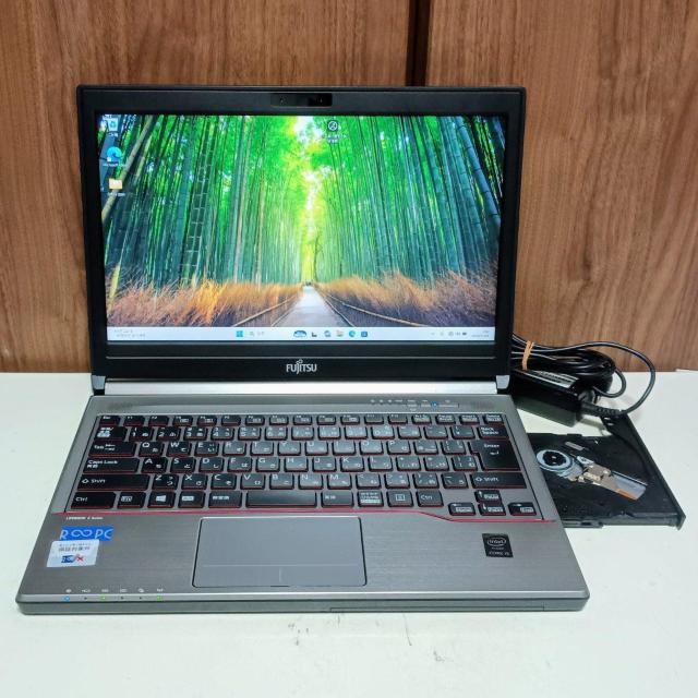 FUJITSU LIFEBOOK Corei5 8GB SSD256GB Windows11 m[gp\R Office  PC{/Ӌ@ 