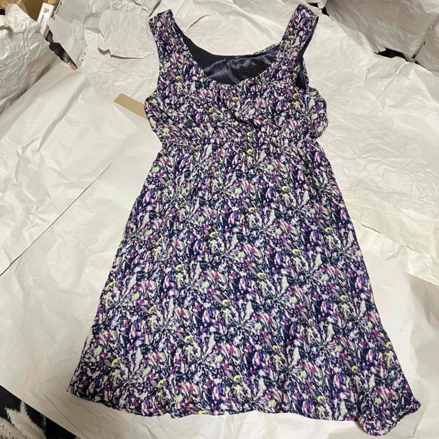 【KBF / ケイビーエフ】 総柄 / ノースリーブ / 膝丈 ワンピース O < ブランド 【KBF / ケイビーエフ】 総柄 / ノースリーブ / 膝丈 ワンピース O < ブランドの