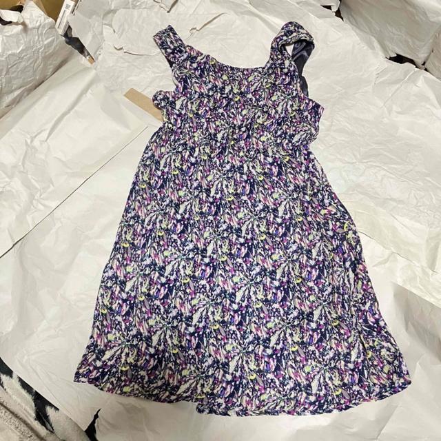 【KBF / ケイビーエフ】 総柄 / ノースリーブ / 膝丈 ワンピース O < ブランド 【KBF / ケイビーエフ】 総柄 / ノースリーブ / 膝丈 ワンピース O < ブランドの