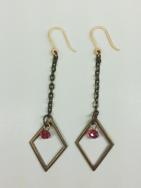 シンプルゆらりチェーンスクエアルビースワロ樹脂ピアス☆ < 女性アクセサリー/時計  シンプルゆらりチェーンスクエアルビースワロ樹脂ピアス☆ < 女性アクセサリー/時計の