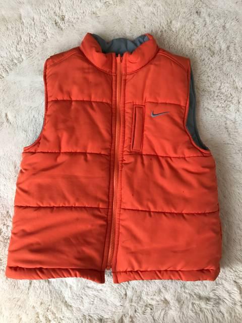 NIKE ダウンベスト リバーシブル  130センチ < ブランド  NIKE ダウンベスト リバーシブル  130センチ  < ブランドの