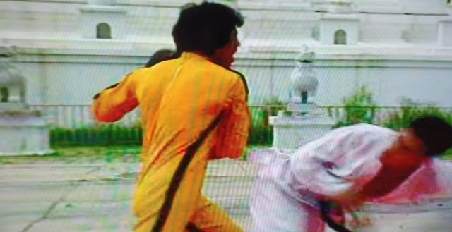 李小龍☆功夫之王.截拳道.訓練法.石天龍☆VCD2枚付☆送料無料 < CD/DVD/ビデオ 李小龍☆功夫之王.截拳道.訓練法.石天龍☆VCD2枚付☆送料無料 < CD/DVD/ビデオの